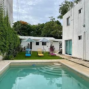 https://casa-balam-punta-herrero.quintano-roohotels.com